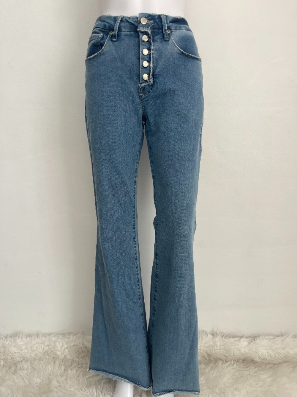 Good American Button High Waist Flare